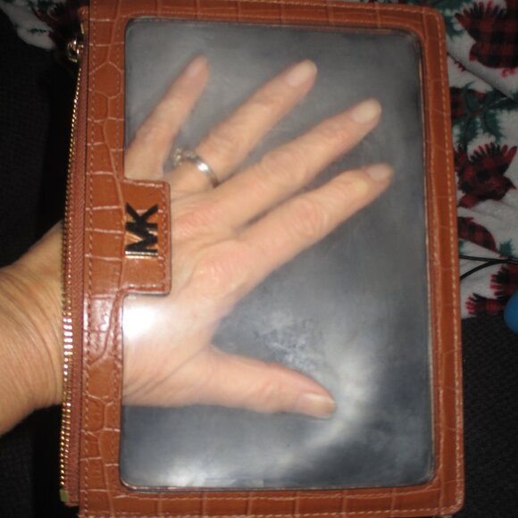 Micheal Kors Leather & Clear Clutch Wristlet - Picture 3 of 4